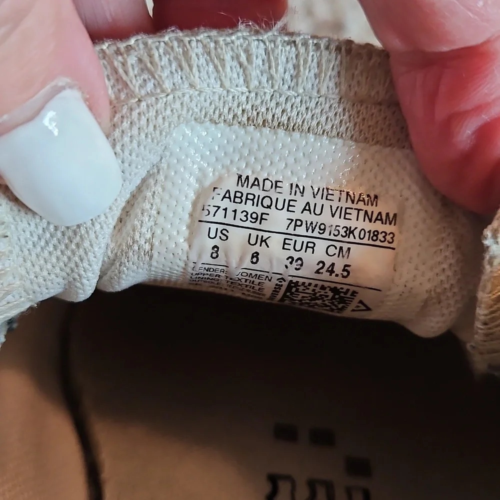 Converse Beige and White Snake Pattern Sneakers - Picture 3 of 4